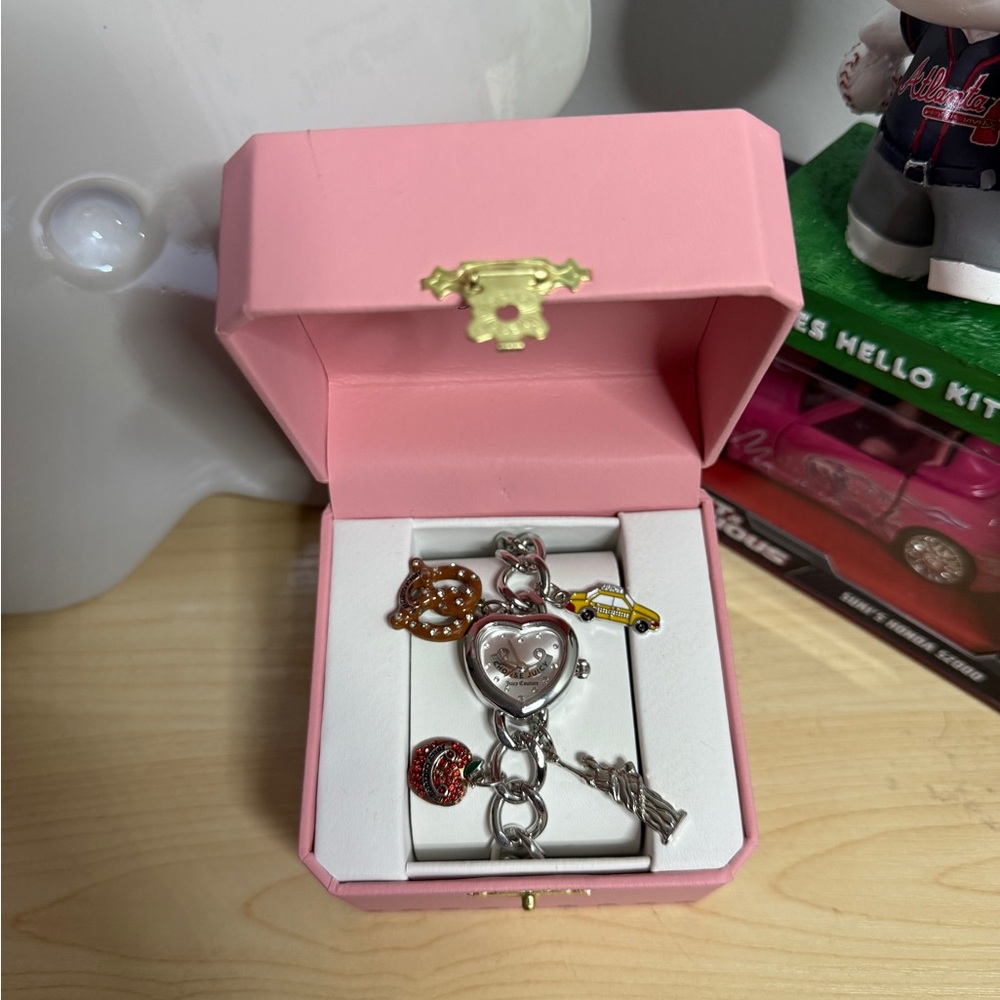 ✨BRAND NEW✨ Juicy Couture Silver Color Charm Watch NYC Themed JC Jewelry